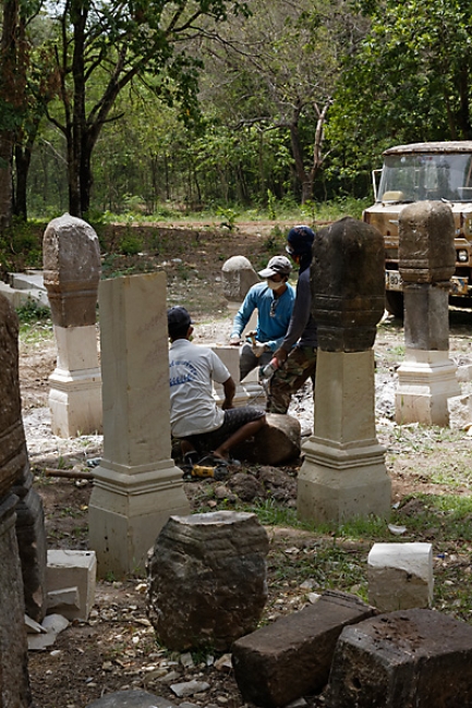 29-Prasat Sdok Kok Thom (2013)-007